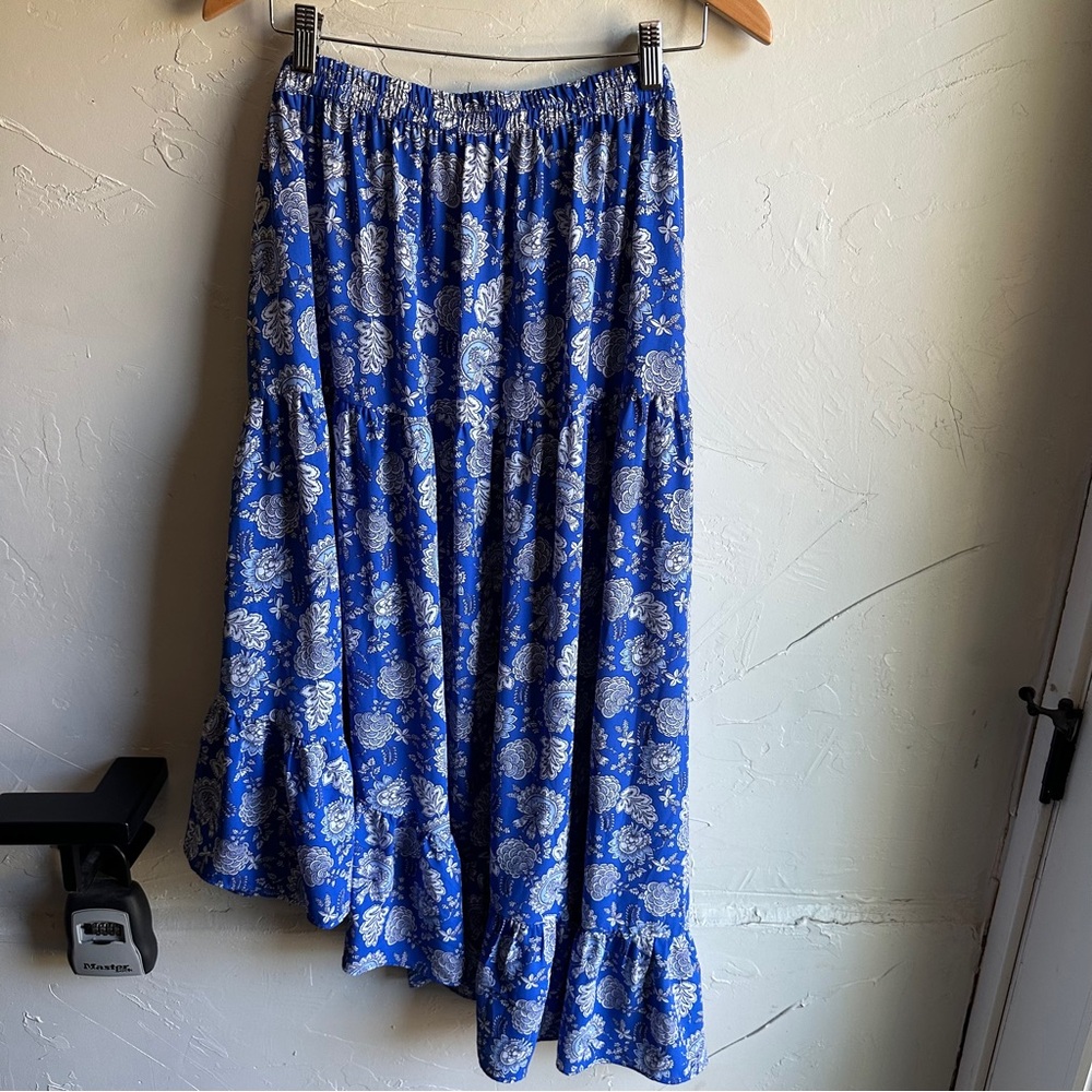 NWT Vince Camuto Asymmetric Tiered Batik Skirt In… - image 2